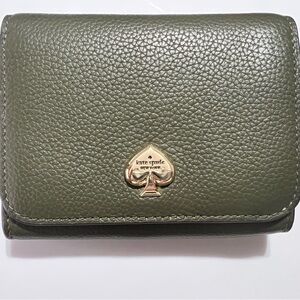 Kate Spade in seawood. Pebbled Leather Wallet with Gold Accent